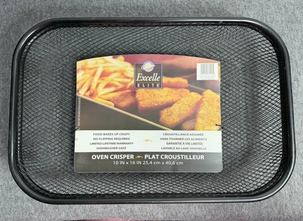 Wilton Bake It Better 10” X 16” Oven Crisper - Set of Two: 1 New/1 Used Once!